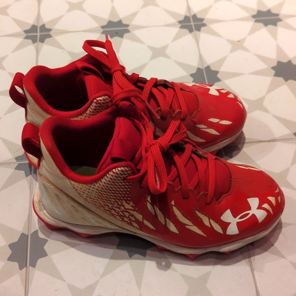 Under Armour Cleats, Size 2